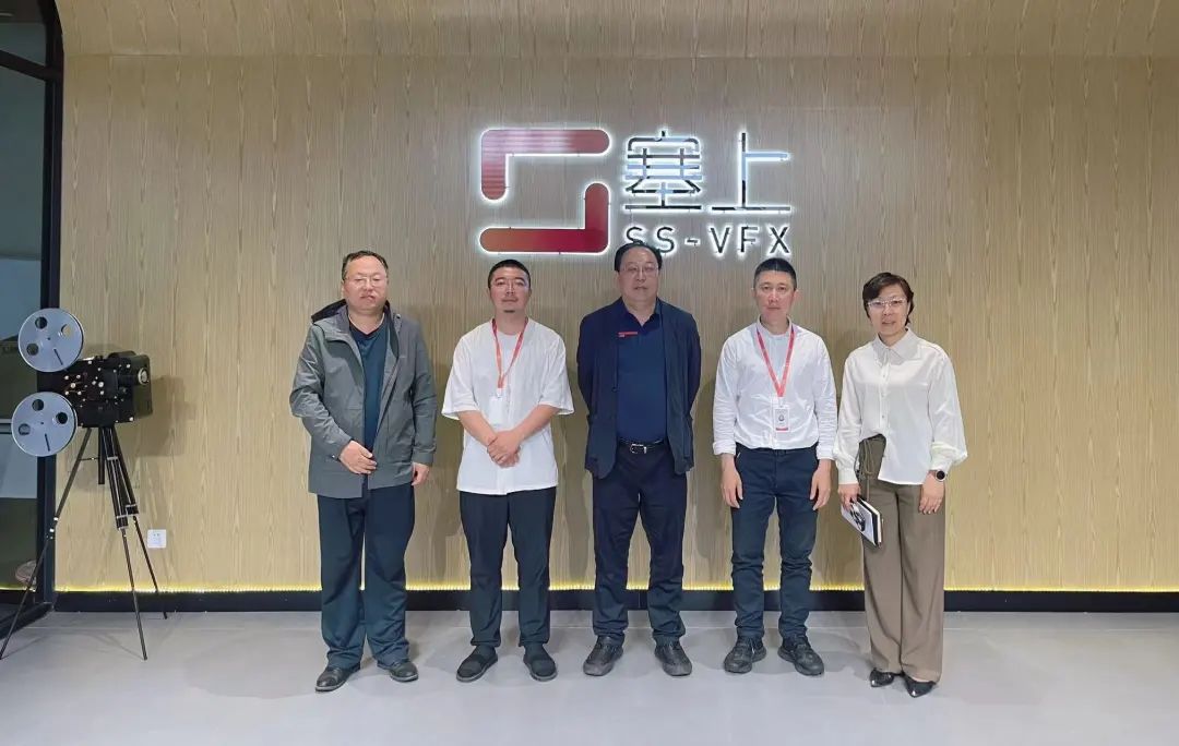 经开区二级主办赵福平、商务局局长宋建丽一行领导莅临调研