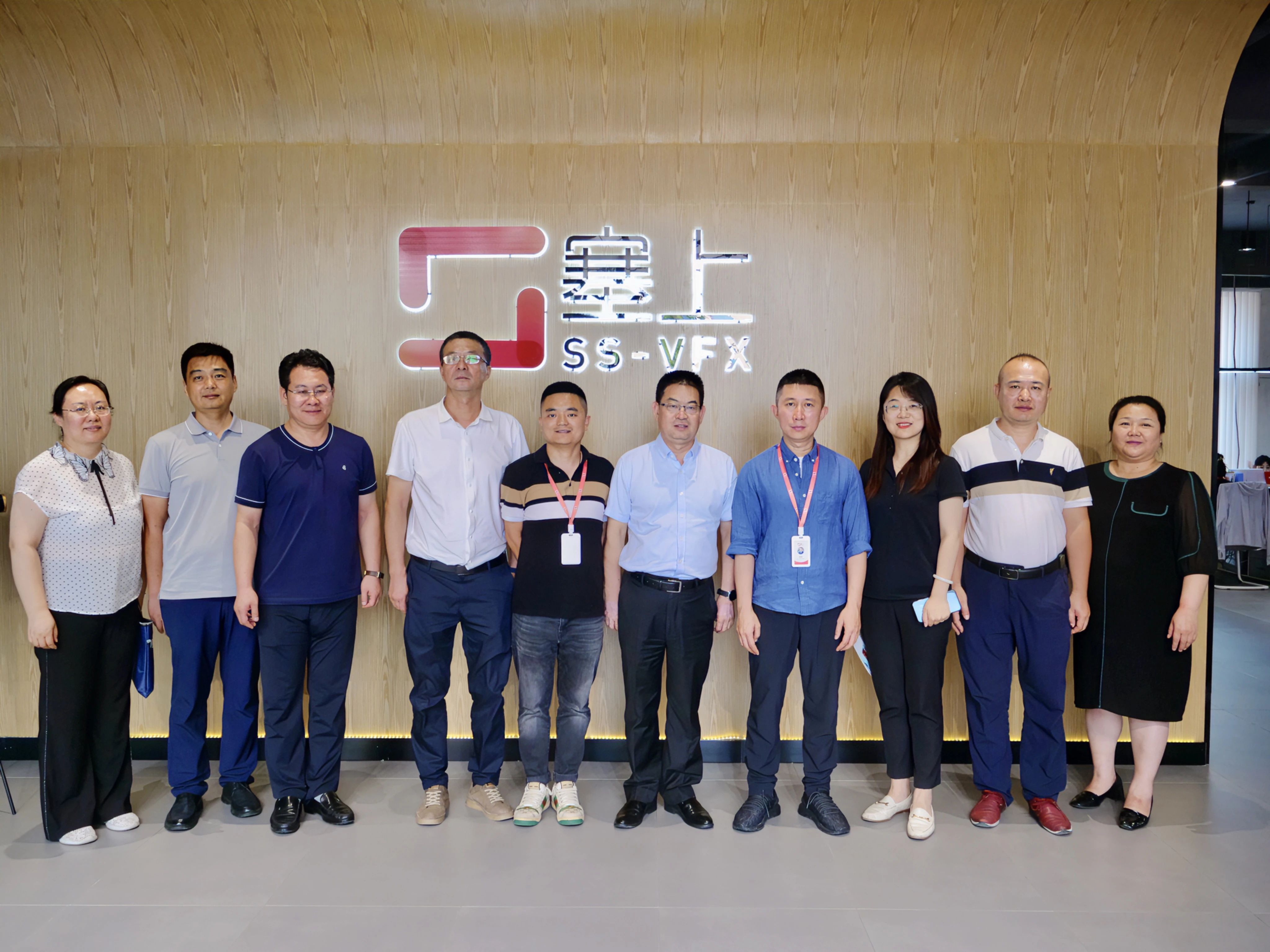 河北省委宣传部副部长、省电影局局长王振儒一行到塞上文化调研